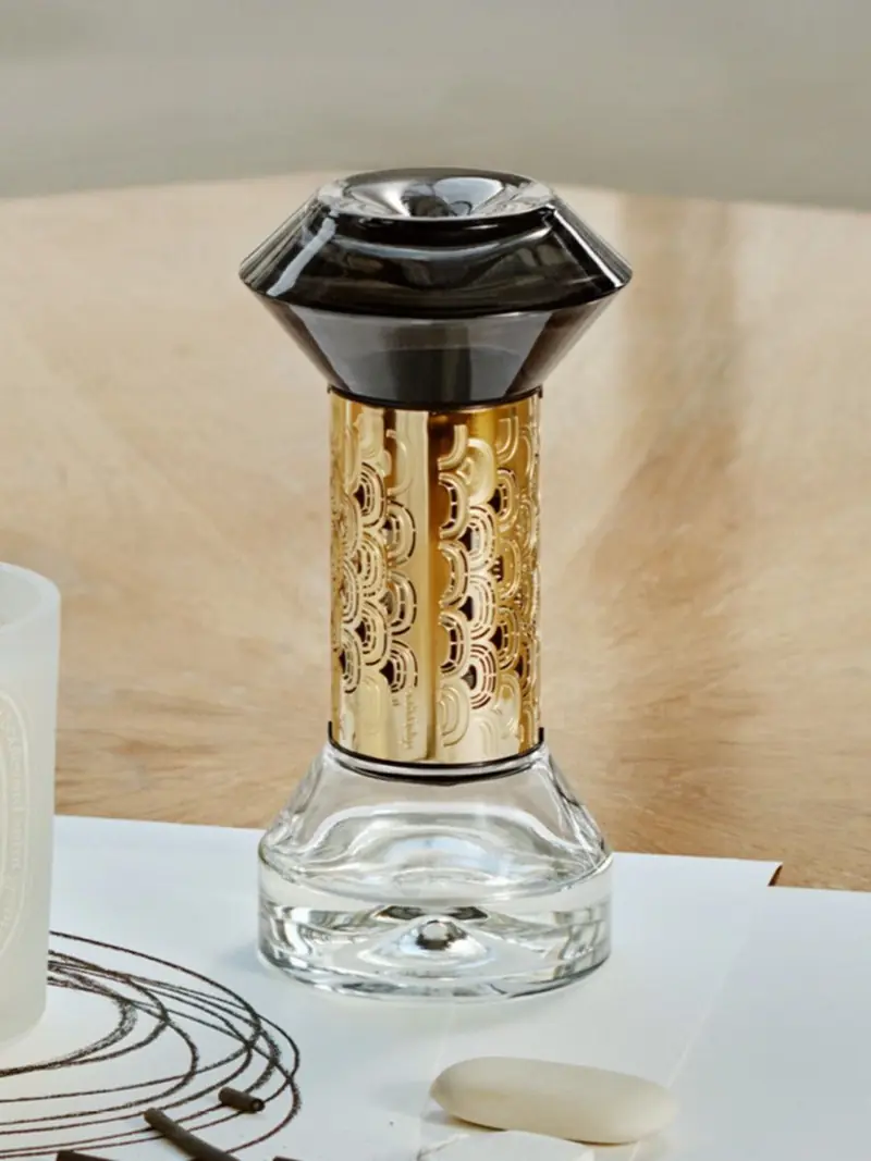 Diptyque Hourglass Fragrance Diffuser in Baies, photo 3 of 3